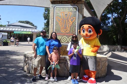 Chase's World Dallas Zoo Membership Giveaway 