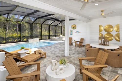 Gallery Image WEB_LMW_Escape_Lanai_Pool-RHP.jpg