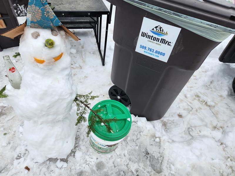 Snowmen love composting