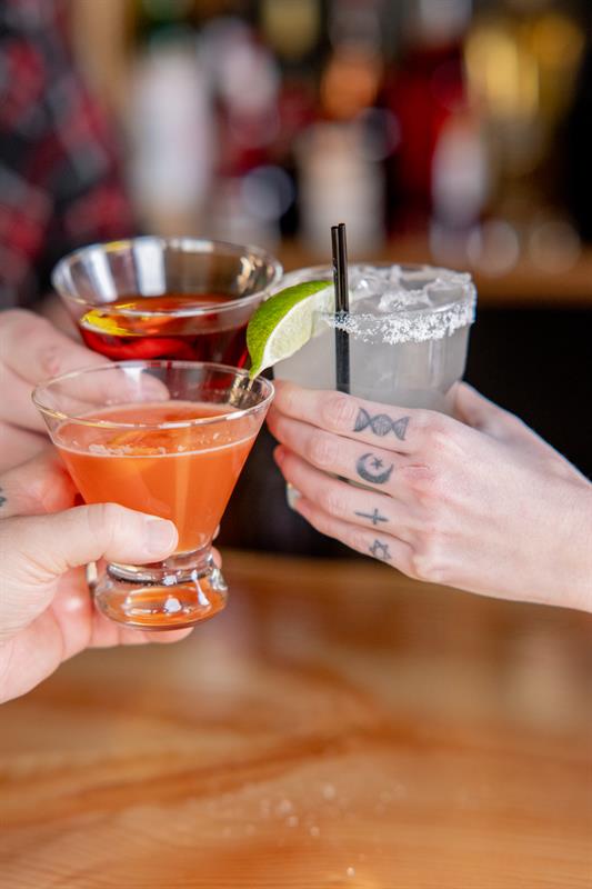 Gallery Image CHEERS00002.jpg