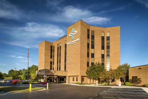 main building of Knox Community Hospital, photo taken 2015..