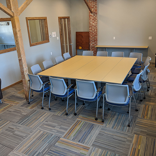Pershing Prairie Room (occ. 17) Pershing Prairie Room (occ. 17)