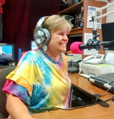 Retro Rochelle on Saturday mornings 8-10 am with 1970's top 40s