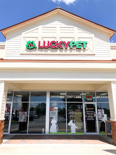 Lucky Pet store front