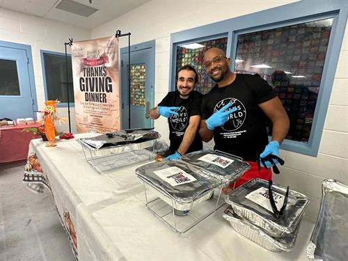Tavares Beverly helping to feed the homeless in West Palm Beach on Thanksgiving Day