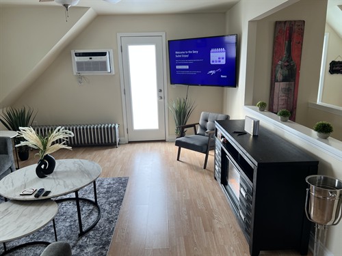 Gallery Image IMG_9161.jpeg