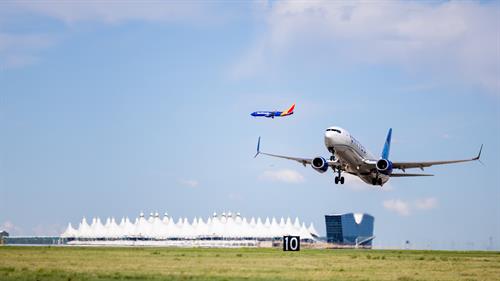 Gallery Image 051525_airfield_united_departure_southwest_arrival_jeppesen_terminal-226.jpg