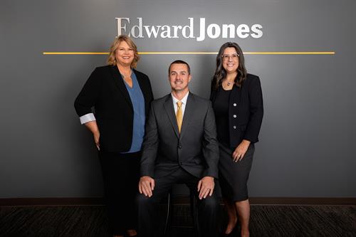 Gallery Image 013.1_EdwardJones_keepers.jpg