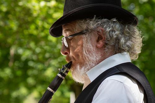 Gallery Image Melody-clarinet_player.jpg