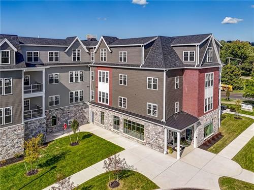 Gallery Image Front_Lobby_Outdoor_photo.jpg