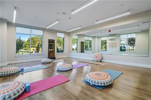 Gallery Image yoga_room_.jpg