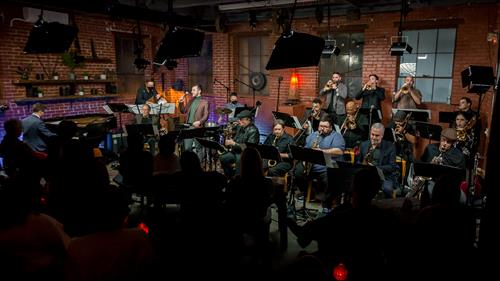 Joined by GRAMMY award-winner Steven Feifke, the Christian Wiggs Big Band gives an electric sold-out performance in East Austin. [Monks Jazz, 2022]