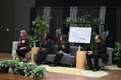 Throughout the program there are a varity of panel discussion ranging from alumni, support services, and lending partners to offer help. 