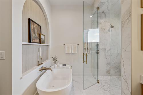 Custom Showers Custom Showers