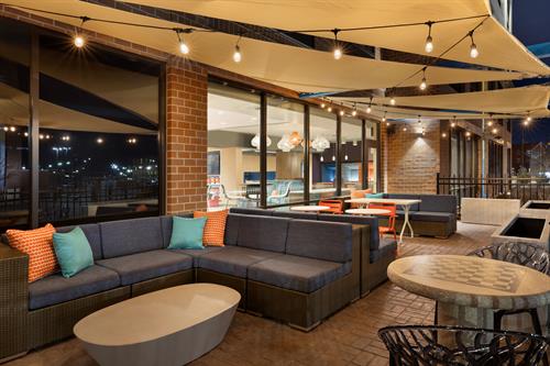 Outdoor Lounge