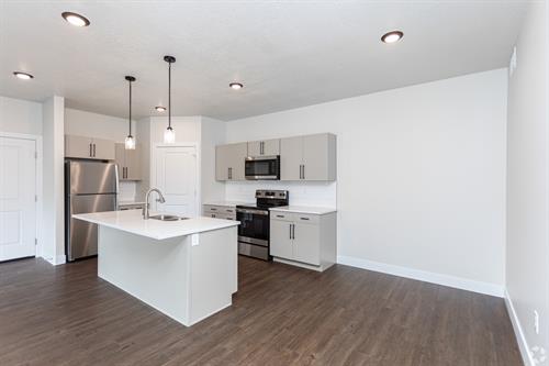 3-Bedroom Kitchen & Dining