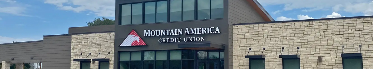 Mountain America Credit Union—North Ogden: 2600 N Branch
