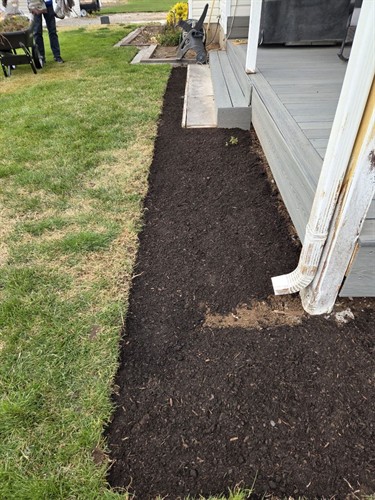 Gallery Image Deck_Flower_Bed_-_after.jpg
