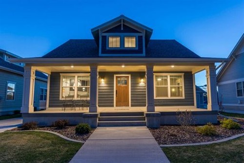 Gallery Image The_Bungalows.jpg