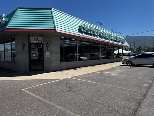 Giant Carpet One Store Front