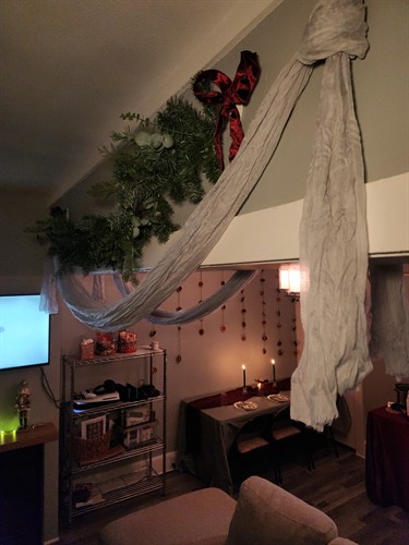 Yule Holiday Party: Event decor