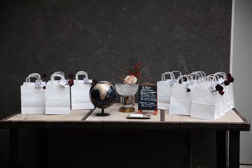 Milestone Birthday: Guest gift bag & guestbook table