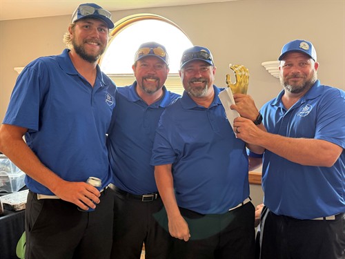 Gallery Image Back_to_Back_Golf_Champs.jpg