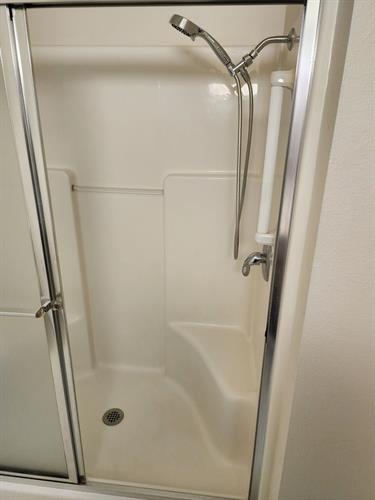 2-Bedroom (c3 floorplan) Master Shower
