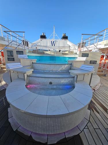 Yacht Cruise pool area 