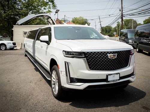 Gallery Image escalade-limo.jpg