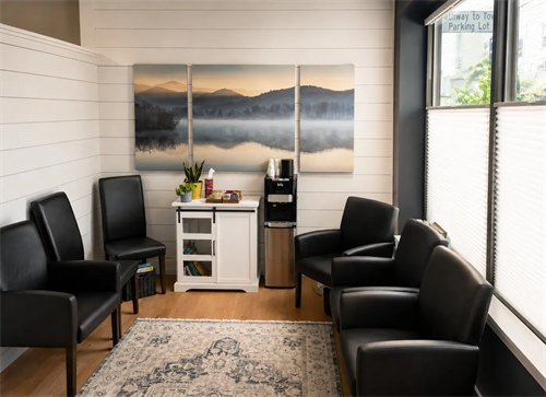 Gallery Image WaitingRoom.png