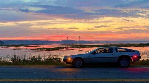 Gallery Image DeLorean_Sunset.jpg