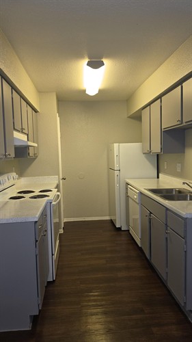 Costa floorplan- Kitchen- 885 sq. ft