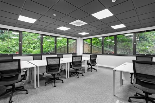 Gallery Image 8-10_office_with_outside.jpg