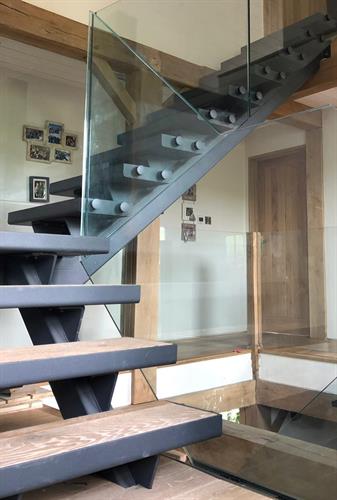 Gallery Image Staircase_with_glass_by_Westcountry_Fabrication_Limited.jpg