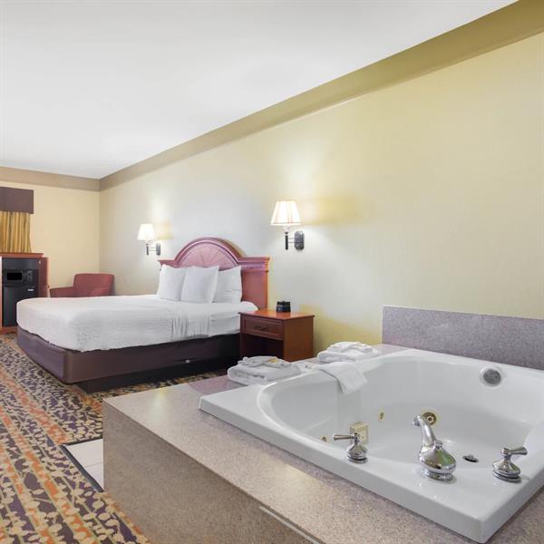 Guest Room, Jacuzzi Suite Guest Room, Jacuzzi Suite