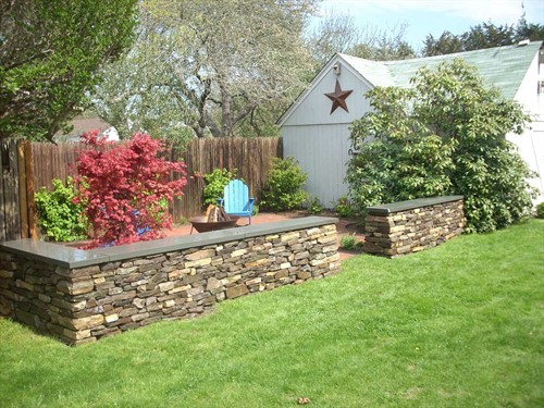 Natural Stacked Stone Garden Wall