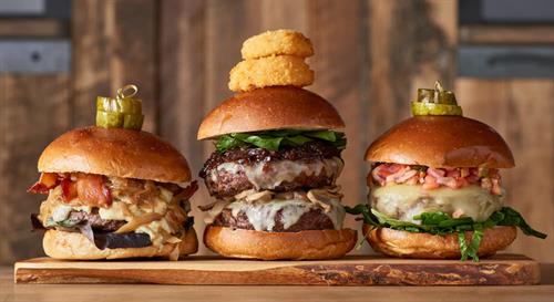 Gallery Image burger-trio-alices-restaurant.jpg