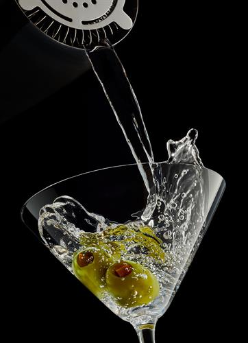 Gallery Image martini-pour-on-black.jpg