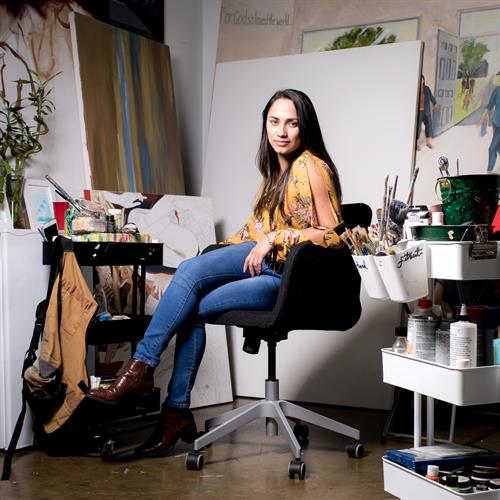Artist Jatziri in her studio