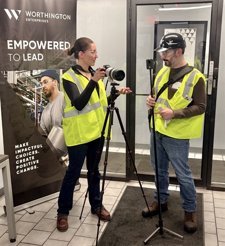 With her background in technology and design, Sarah Kundla also builds virtual reality tours for businesses (360 tours).