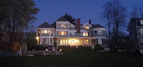 Saltair Inn Waterfront Bed & Breakfast