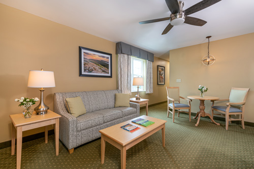 Gallery Image AcadiaInn7-23-11.jpg