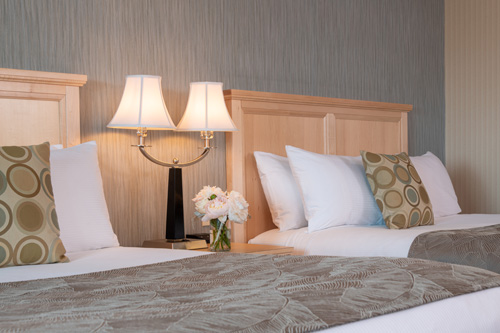 Gallery Image AVQQ1-23-Beds.jpg