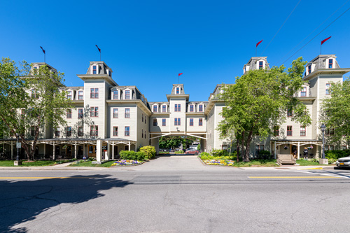 Gallery Image BarHarborGrand-3.jpg