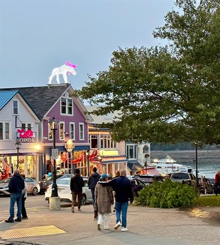 Geddy's seafood restaurant in Bar Harbor across from the waterfront