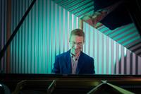 Live Concert with Pianist Danny Holt