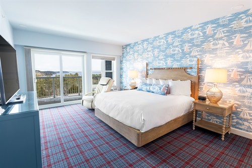 Gallery Image BluenoseInn_Room607_04.jpg