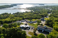 Wonder View Inn & Suites