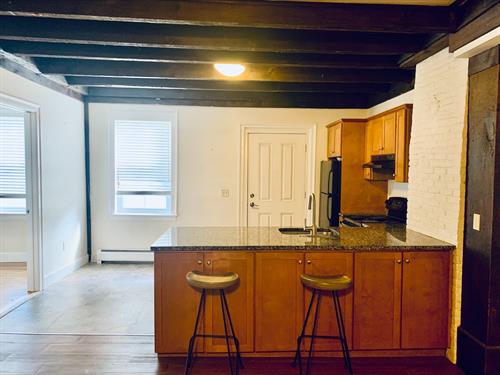 Charming one-bedroom apartment in Hartland. 